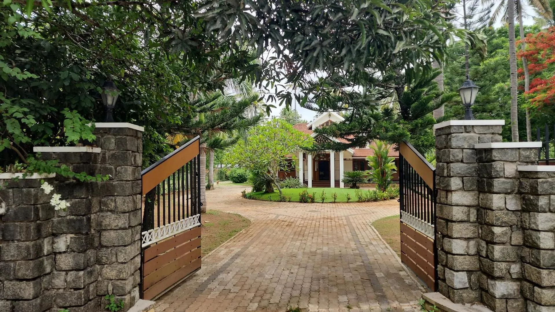 The Palmyra Estate - By Cocoon, A Luxury Party Villa Near Varkala Paravūr